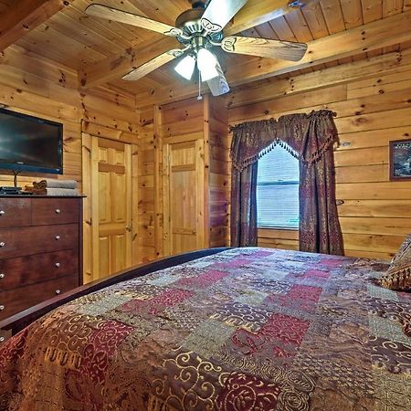 הוילה סביירוויל Pigeon Forge Cabin With Hot Tub, Grill And Pool Table! מראה חיצוני תמונה