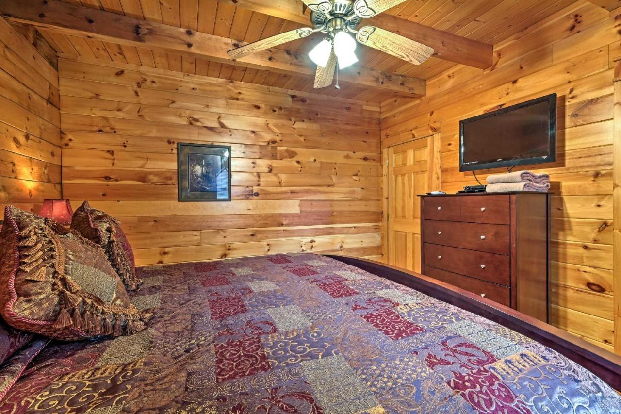 הוילה סביירוויל Pigeon Forge Cabin With Hot Tub, Grill And Pool Table! מראה חיצוני תמונה