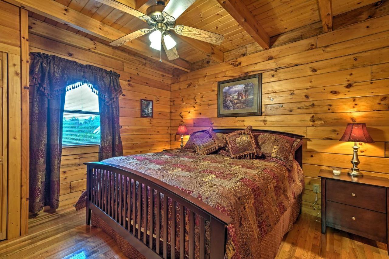 הוילה סביירוויל Pigeon Forge Cabin With Hot Tub, Grill And Pool Table! מראה חיצוני תמונה