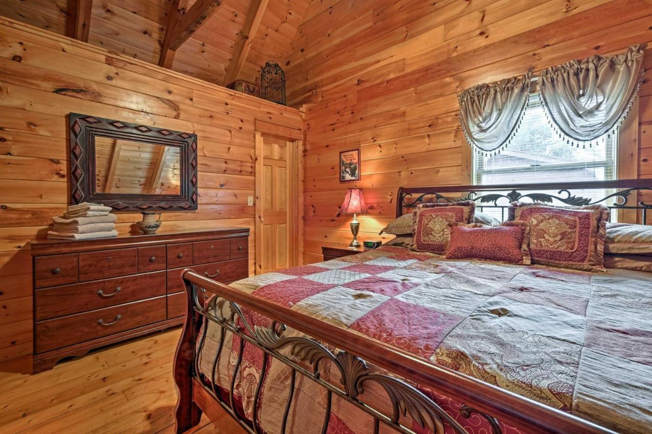 הוילה סביירוויל Pigeon Forge Cabin With Hot Tub, Grill And Pool Table! מראה חיצוני תמונה